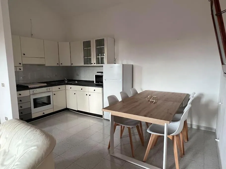 Appartamento A 2 Minuti Dal Mare Àrbatax Appartement